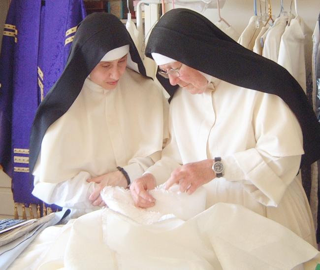 Norbertine Sisters (sewing instruction)