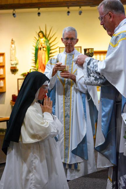 27 Holy Communion